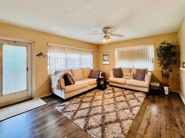 126 Andover E, West Palm Beach, FL 33417