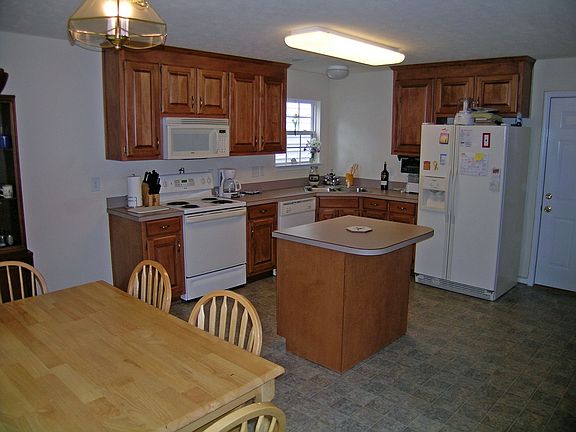 Spacious Kitchen