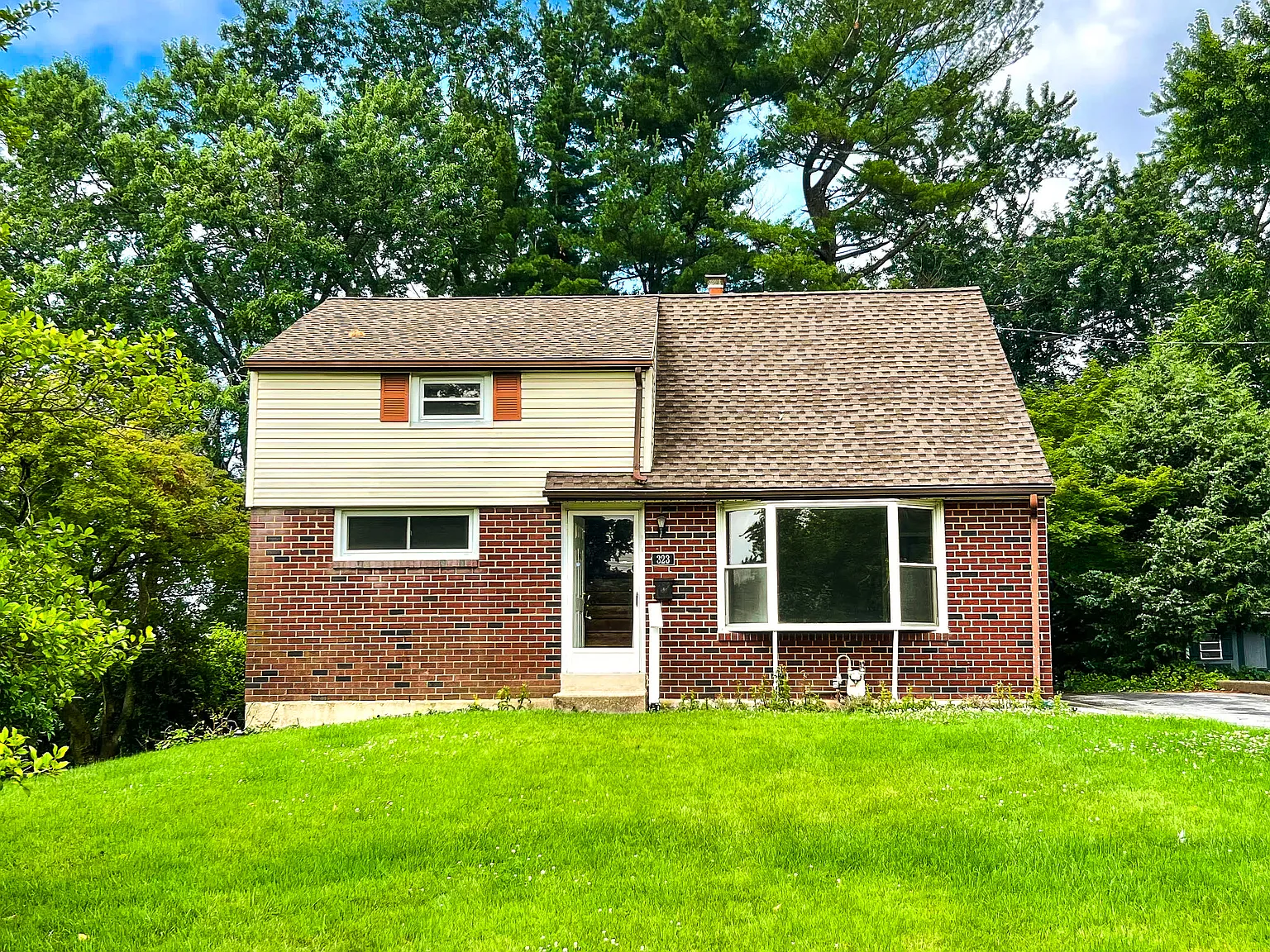4 bed, 1400 sqft, $2,750 — Photo 1