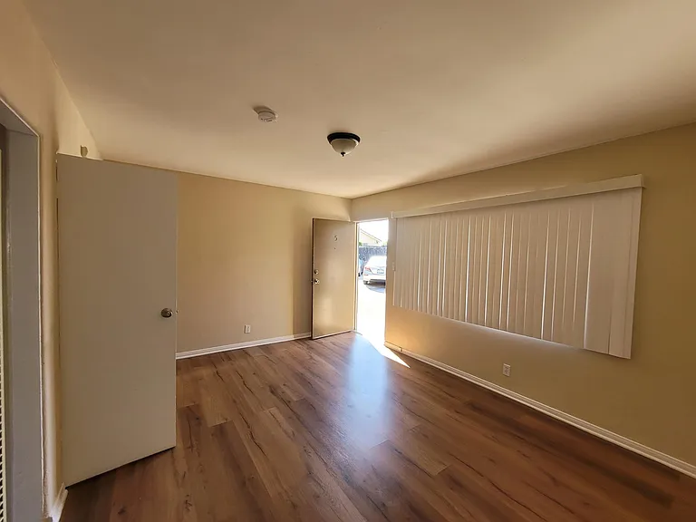 4924 W Washington Blvd #12 — Photo 5