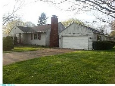 1st image of 405 Sherwood Dr E