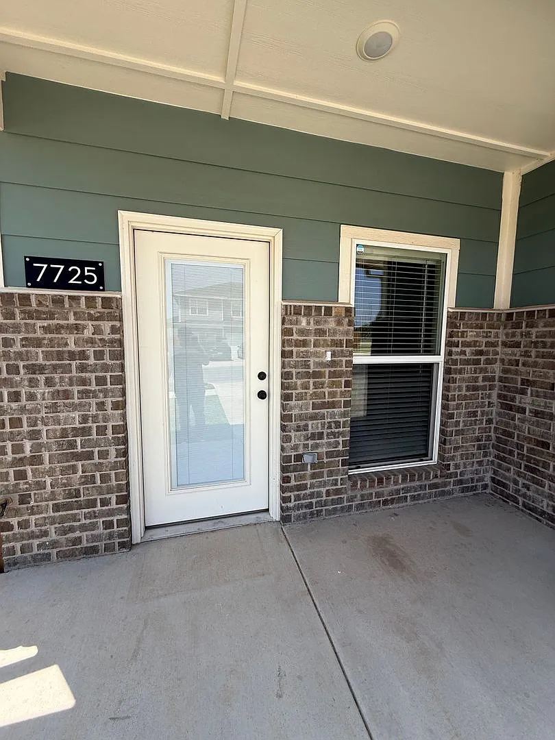 7623 Owen Lane - Pennbrooke — Photo 3