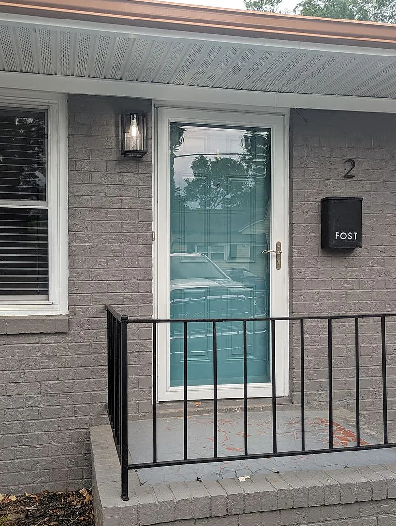 Frost Garden Apartments — Photo 2