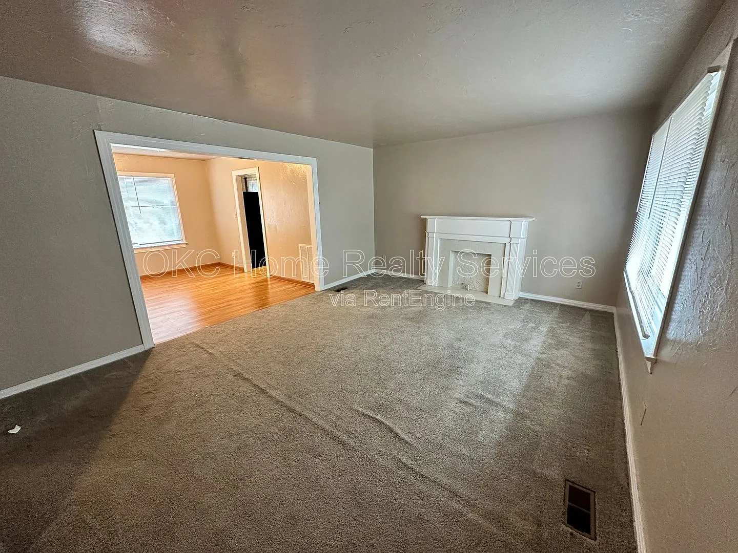 2 bed, 1.0 bath, 1009 sqft, $1,125 — Photo 2
