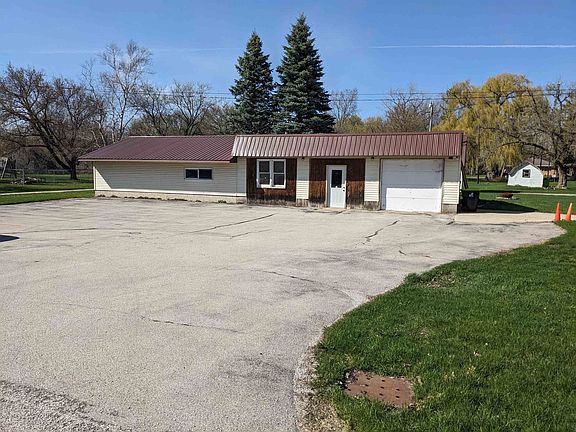4th image of 1007 N Huron Rd