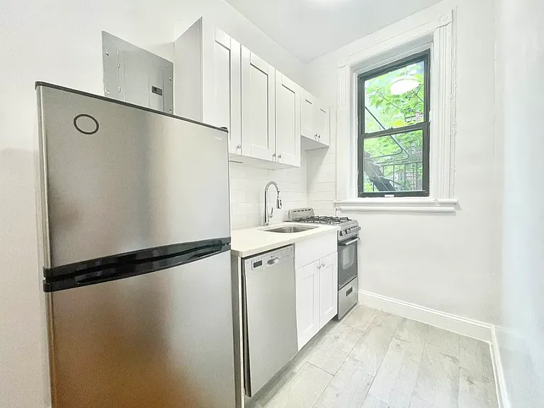 357 E 68th St #3D — Photo 1