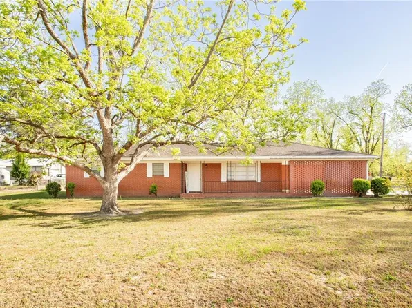 2210 Albany Ave, Waycross, GA 31503