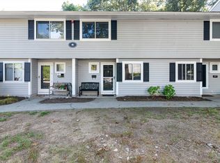 5 Beals Cove Rd APT E, Hingham, MA 02043