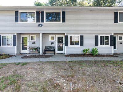 5 Beals Cove Rd APT E, Hingham, MA, 02043