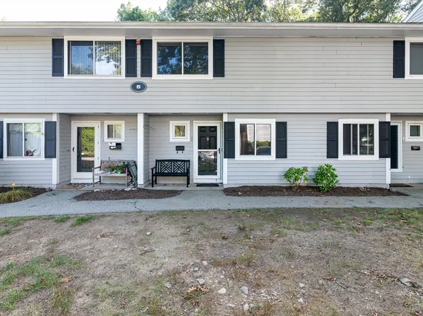 5 Beals Cove Rd APT E, Hingham, MA 02043