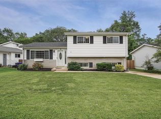 8906 Grantway Ct, Saint Louis, MO 63123