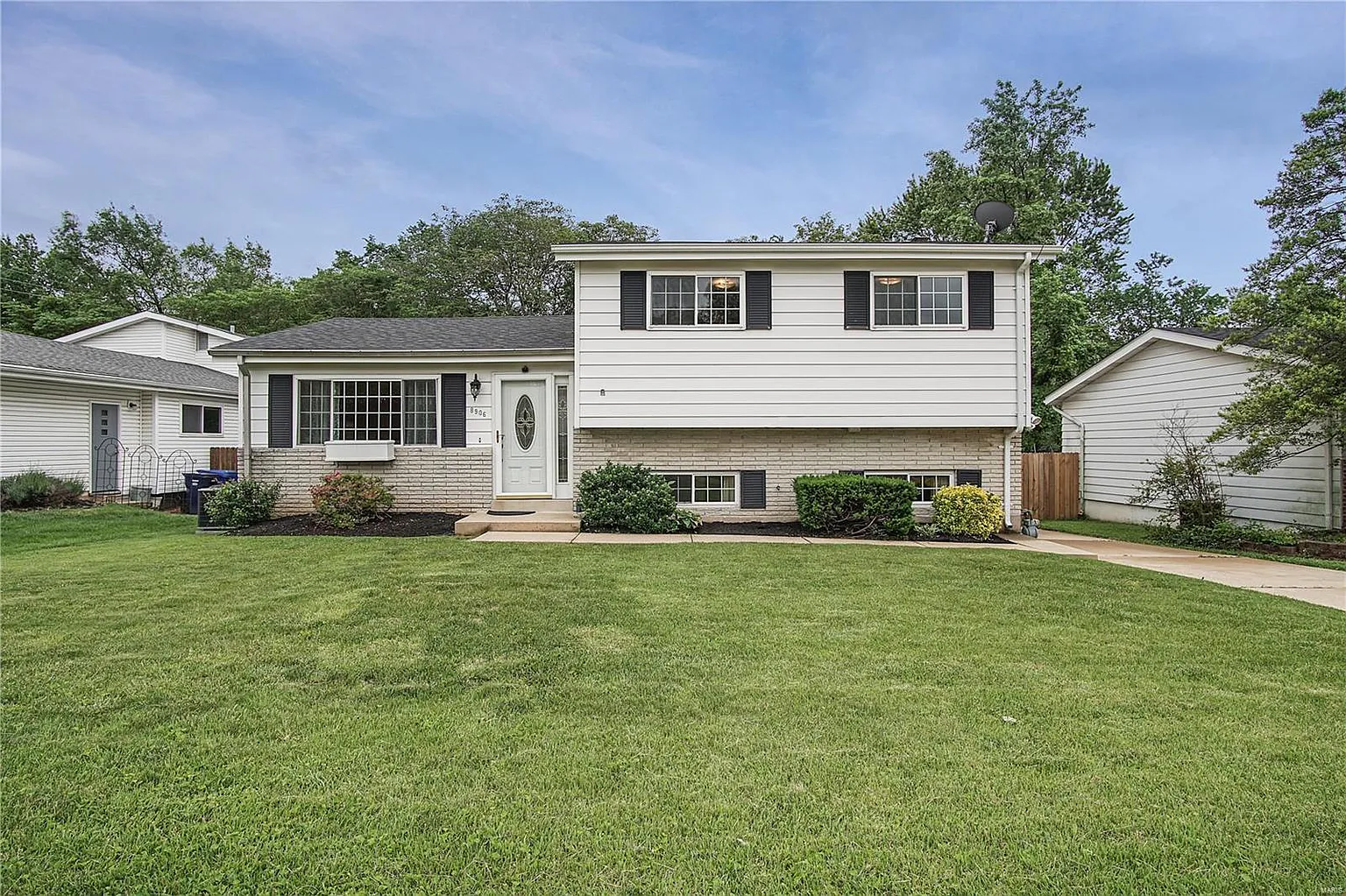 8906 Grantway Ct photo 1