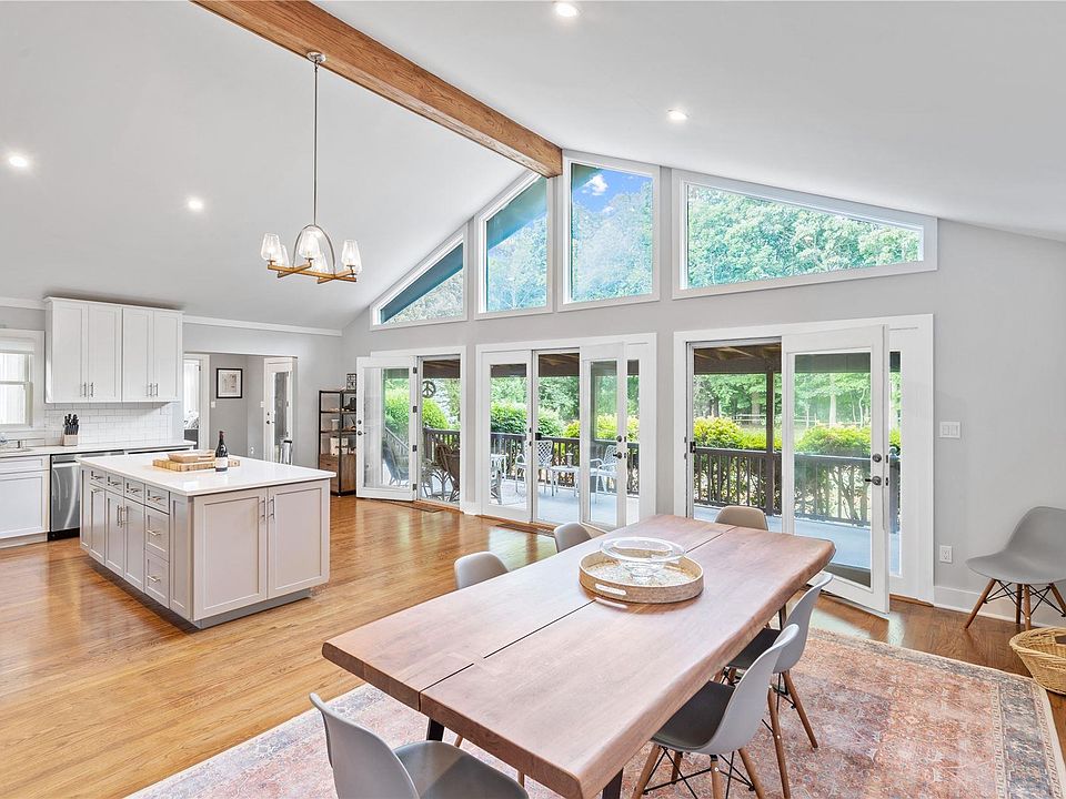 1st image of 300 Marion Pl