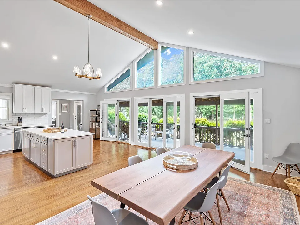 300 Marion Pl