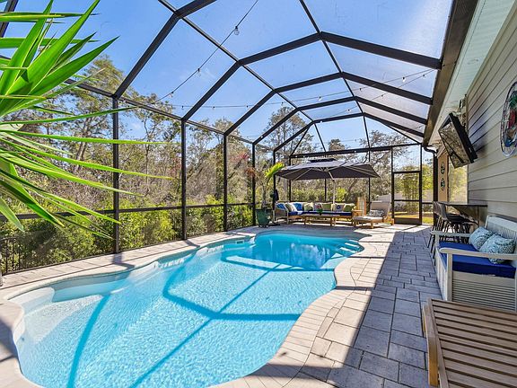2nd image of 548 Stone Arbor Ln