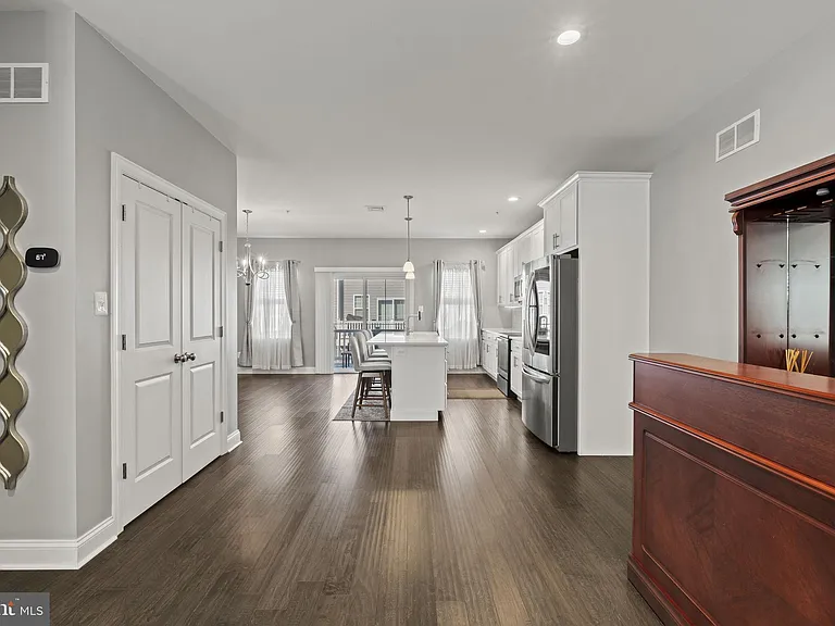 428 Hurst St — Photo 6