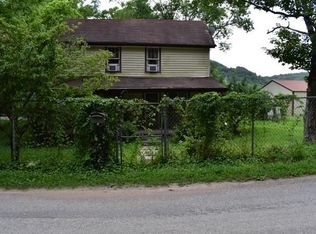 5640 Brimstone Rd, Robbins, TN 37852