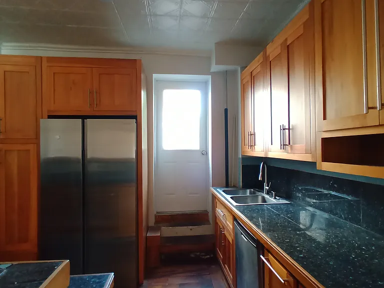 1183 Bedford Ave #2 — Photo 15