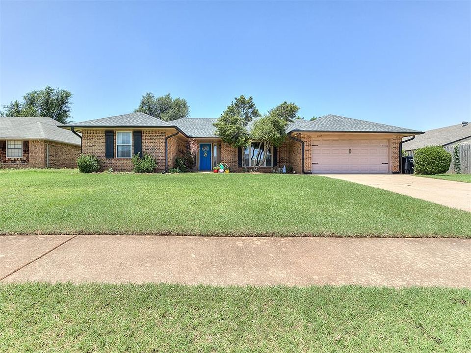 1st image of 1905 Shelly Ct