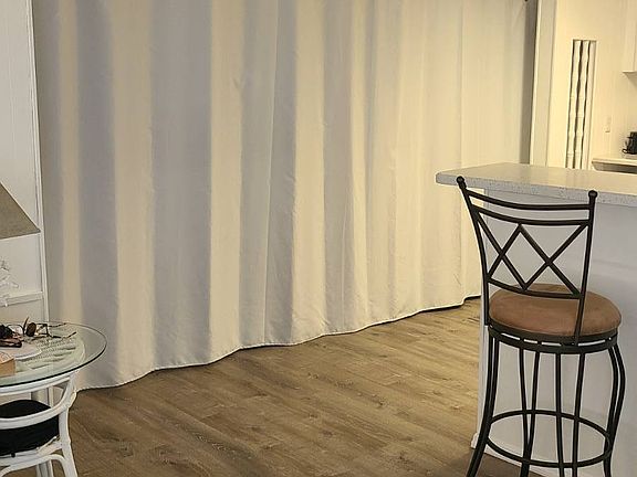 4th image of 205 Pier B