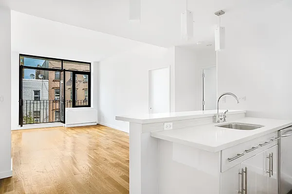 Rented by Compass | media 9