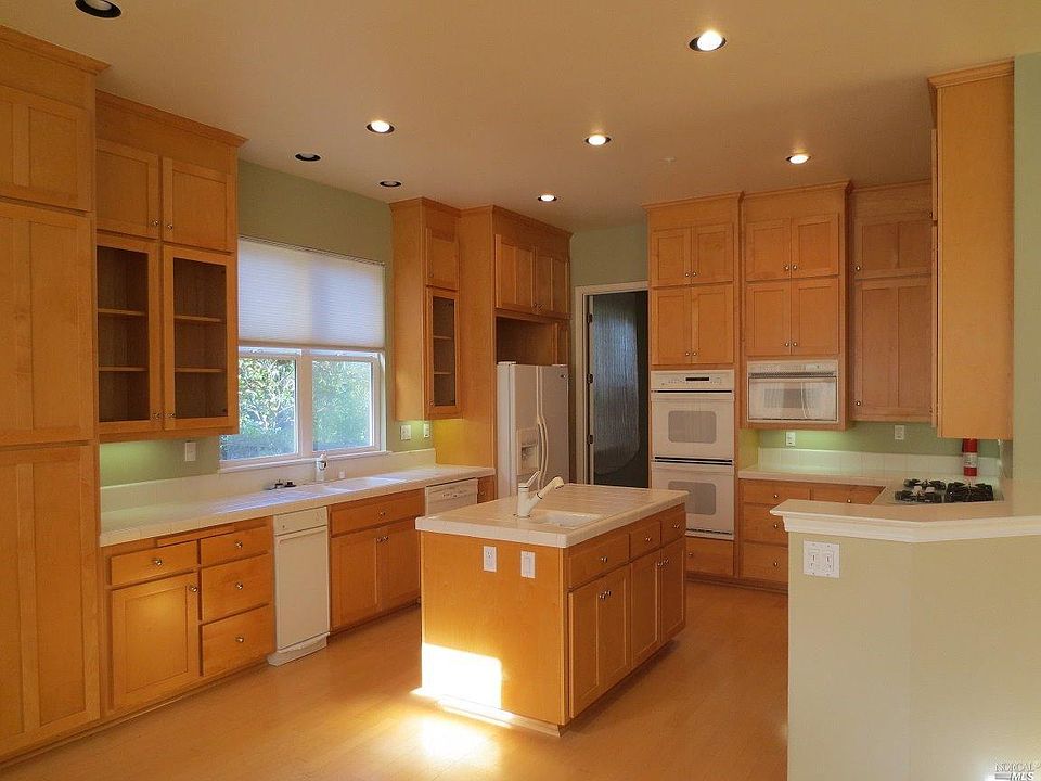 1st image of 35 Dry Creek Ln