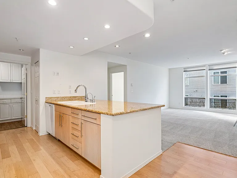 3221 SW Avalon Way #313 — Photo 9