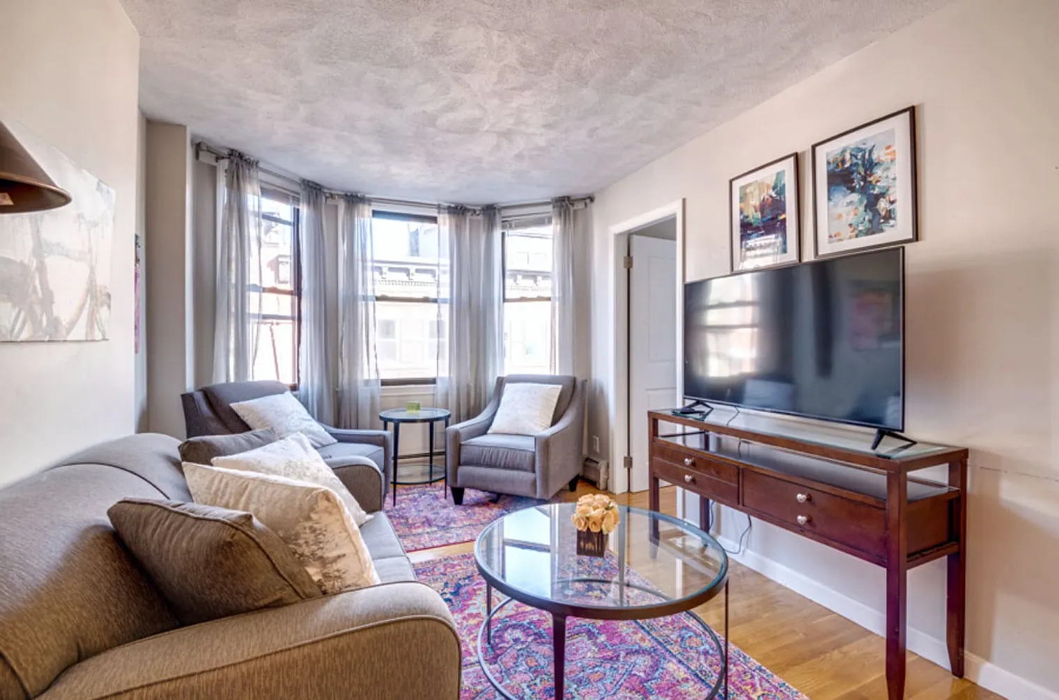 2 bed, 1.0 bath, 645 sqft, $7,305 — Photo 2