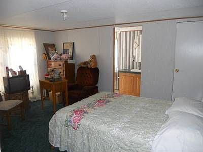 3rd image of 1031 Westside Ln