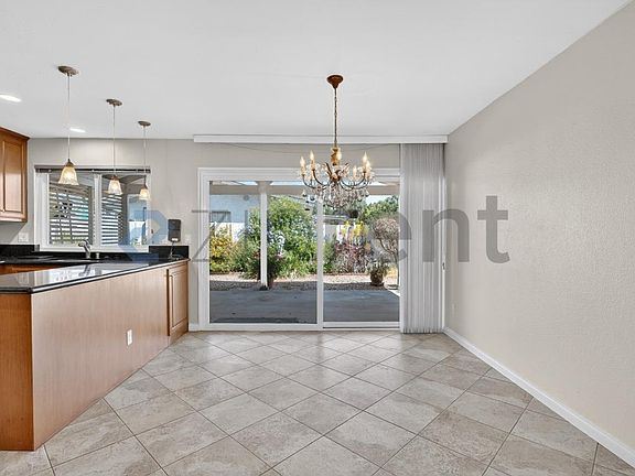 3rd image of 13333 Rollin Glen Rd