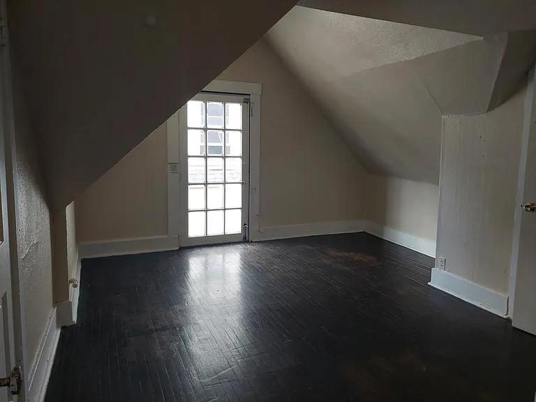 1343 Vine St #4 — Photo 12