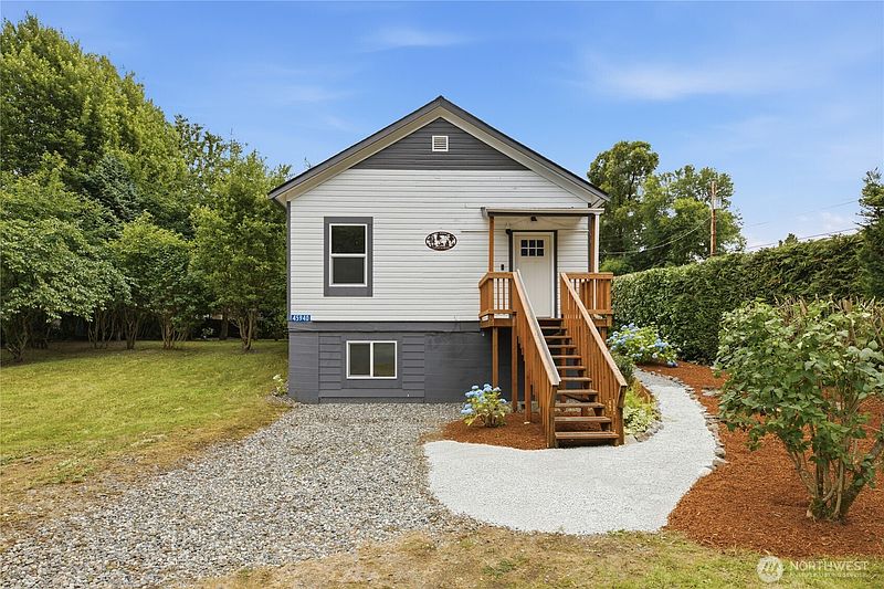 2nd image of 45940 Albert Street