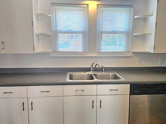 5th image of 3 Banks Ave