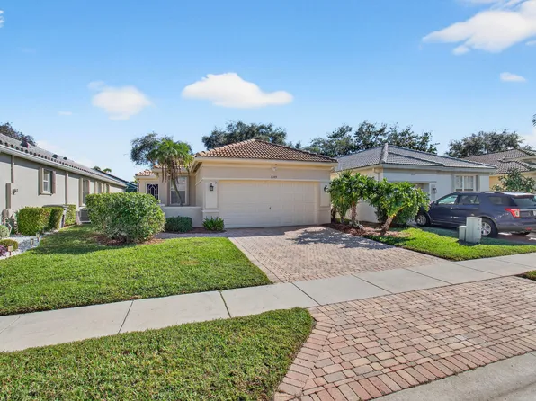 7149 Cataluna Circle, Delray Beach, FL 33446