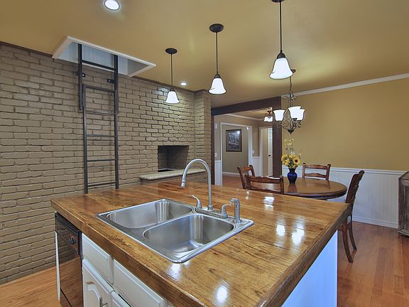 4th image of 705 Dewoody Dr