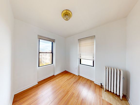 5th image of 21-57 33rd St APT 5C