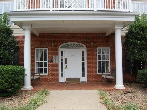 524 College Rd APT 308, Greensboro, NC 27410