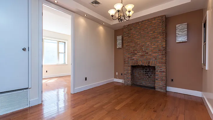 Rented by Nooklyn NYC LLC | media 12