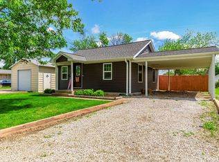 1520 N Olive St, Mexico, MO 65265