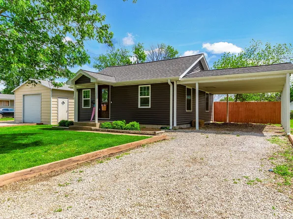 1520 N Olive St, Mexico, MO 65265