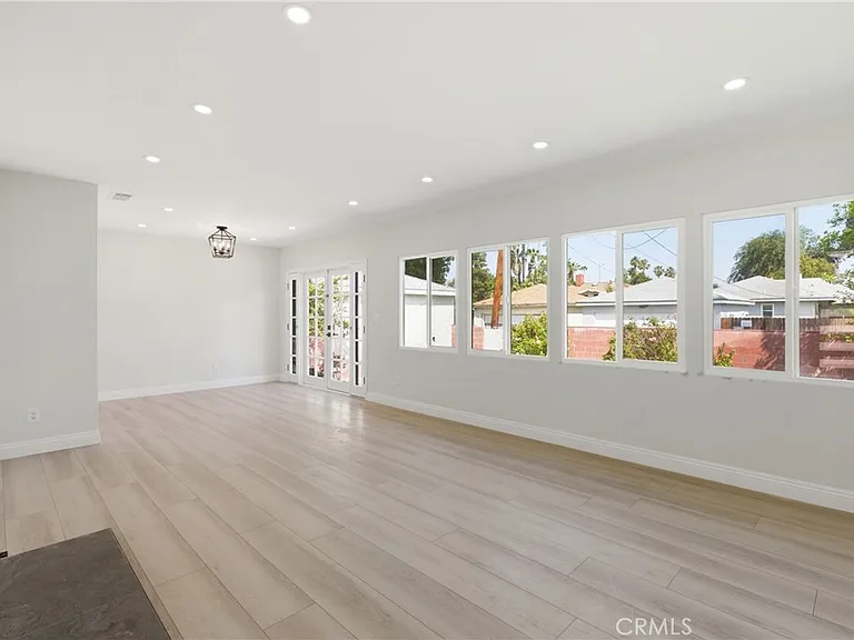 19649 Friar St — Photo 20
