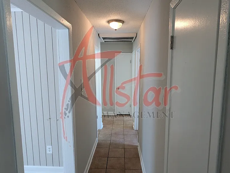 2920 Valleybrook Rd — Photo 7
