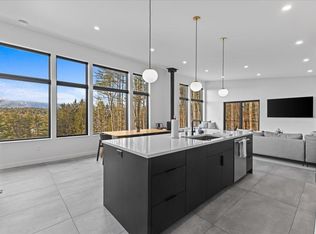 129 Eloise Ln #A, Stowe, VT 05672