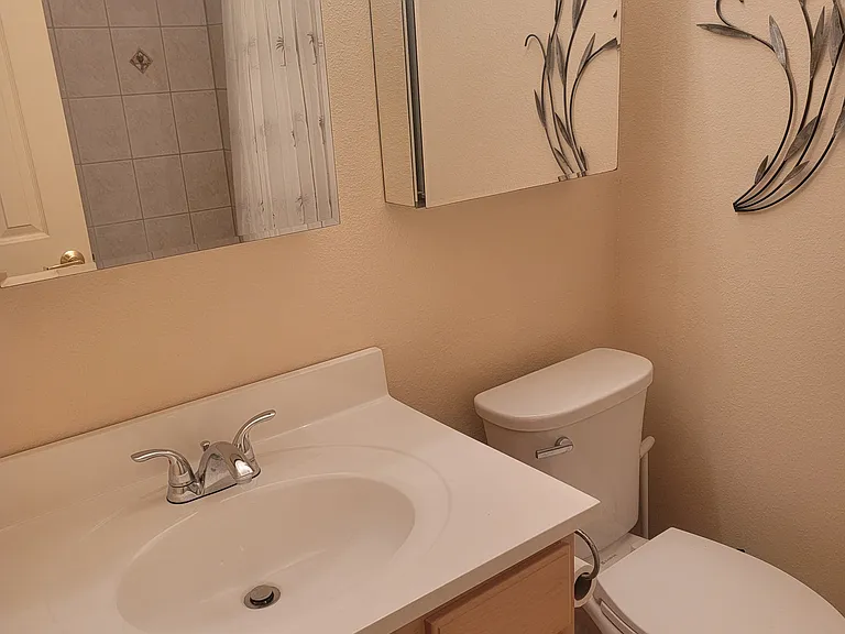 2180 Country Club Dr #213 — Photo 7