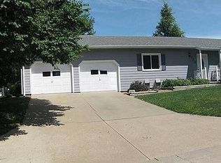 720 Gillespie Dr, Manhattan, KS 66502