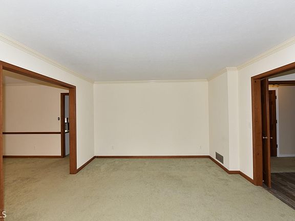 4th image of 5623 Williamsburg Dr