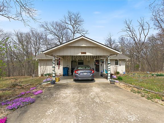 3rd image of 10 Cranfield Dr
