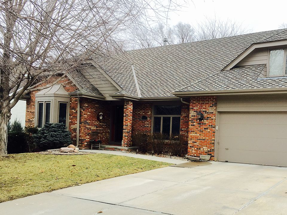 This is a gorgeous home!