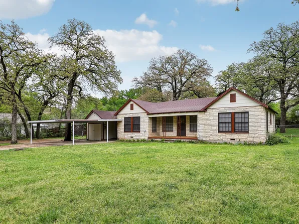 3304 Chippewa Trl, Lake Worth, TX 76135