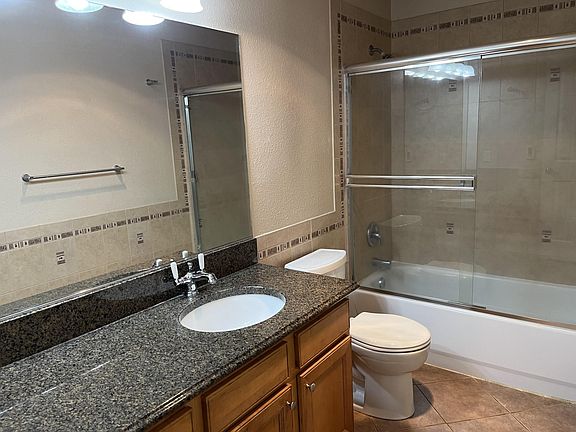 3rd image of 2215 47th St NW